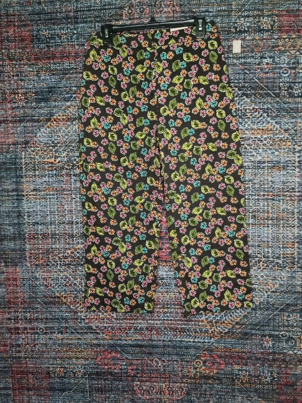 croft & barrow womens colorful stretch leaves ferns capris 8 NWT